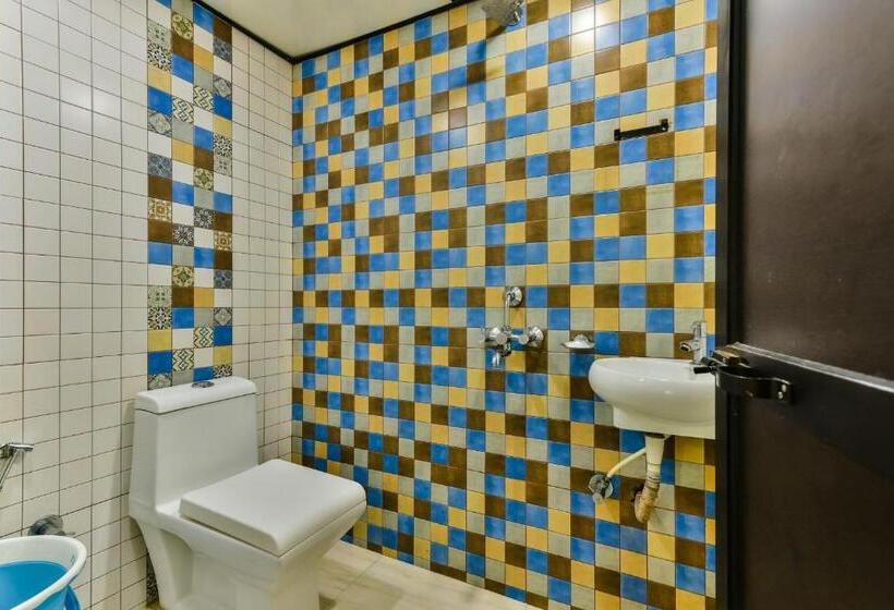 Economy Room, Guest Inn Residency