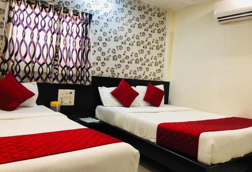 Triple Classic Room, Guest Inn Residency