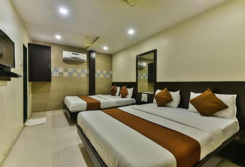 Deluxe Quadruple Room, Guest Inn Residency