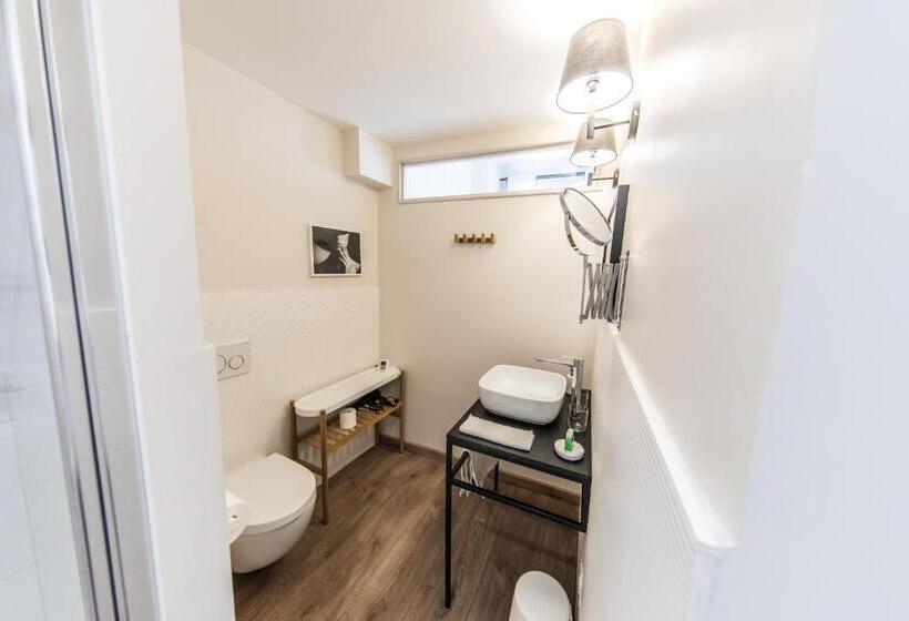 Номер Deluxe, La Demoiselle