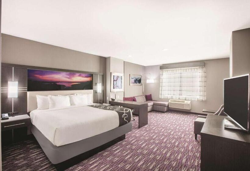 带大床的行政房间, La Quinta By Wyndham Kingsville