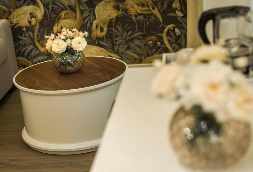 Fyrbädds Superiorrum, Miraval Luxury Rooms