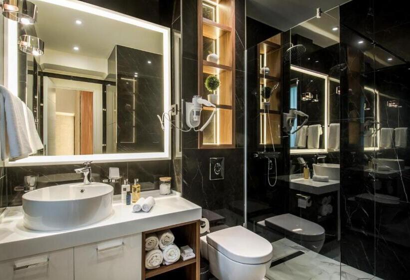 Standardrum King Size Säng, Miraval Luxury Rooms