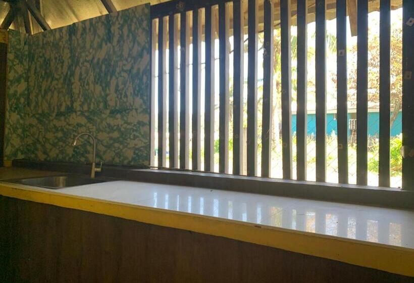 کلبه ییلاقی, Old Parola Seaside Inn