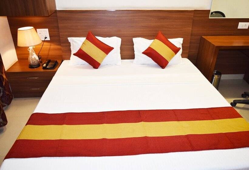 غرفة ديلوكس, Palace