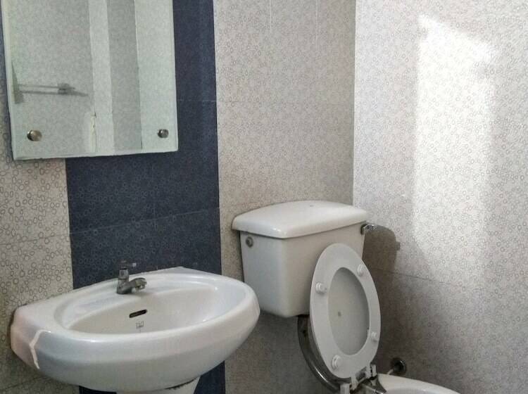 غرفة إقتصادية, Palace