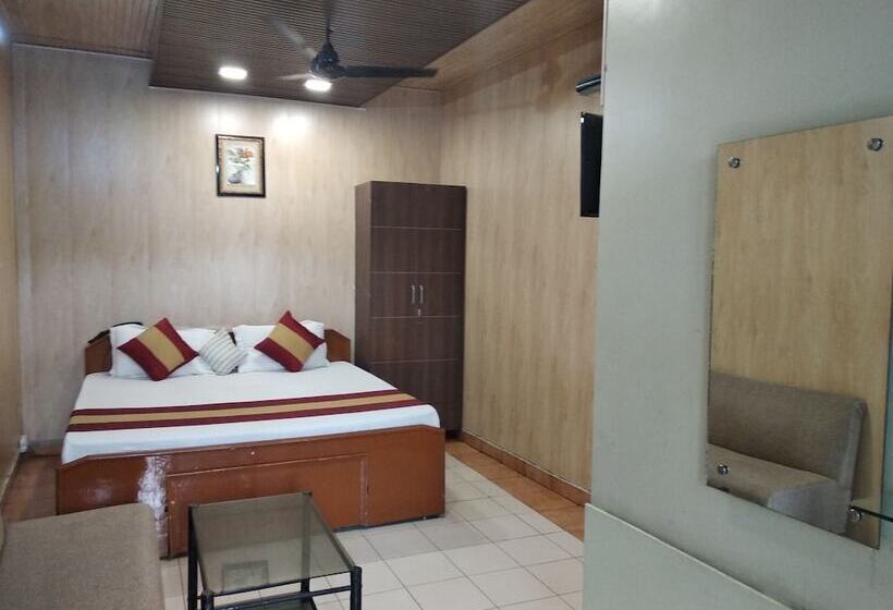 غرفة إقتصادية, Palace