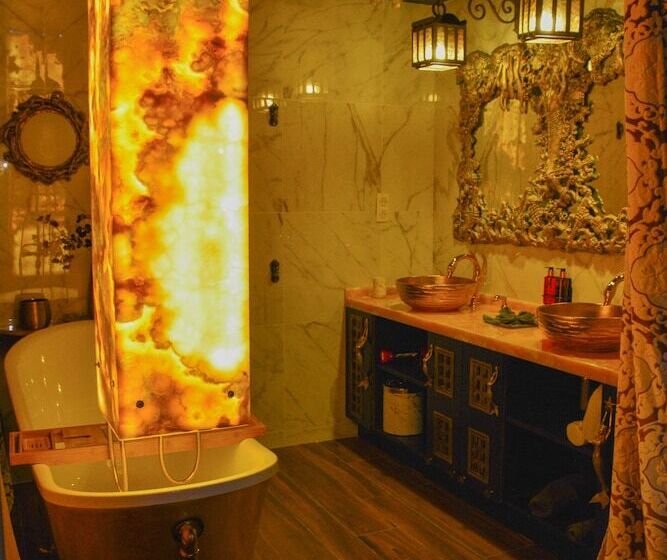 سوئیت دلوکس 2 خوابه, Pirates World