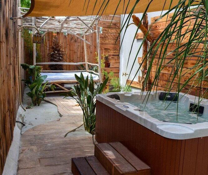 سوئیت دلوکس 2 خوابه, Pirates World