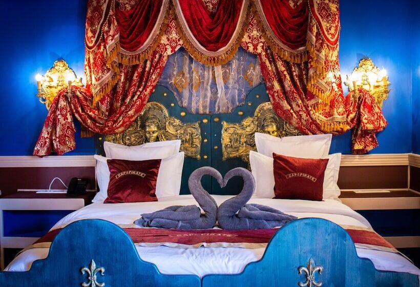 سوئیت دلوکس 2 خوابه, Pirates World