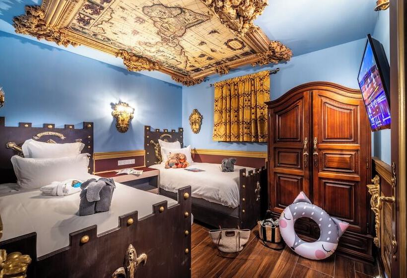 سوئیت دلوکس 2 خوابه, Pirates World