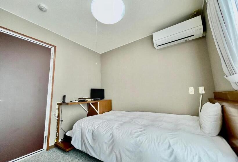 חדר בסיסי, Umizola