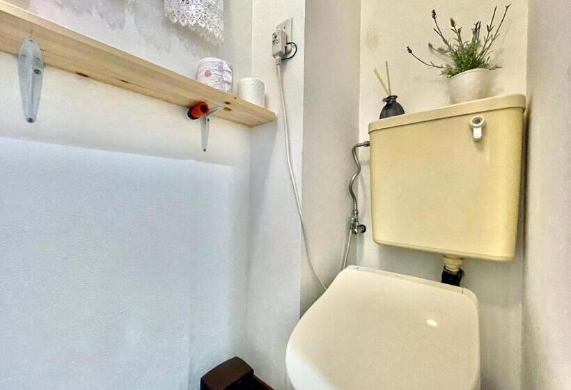 חדר משפחתי, Umizola