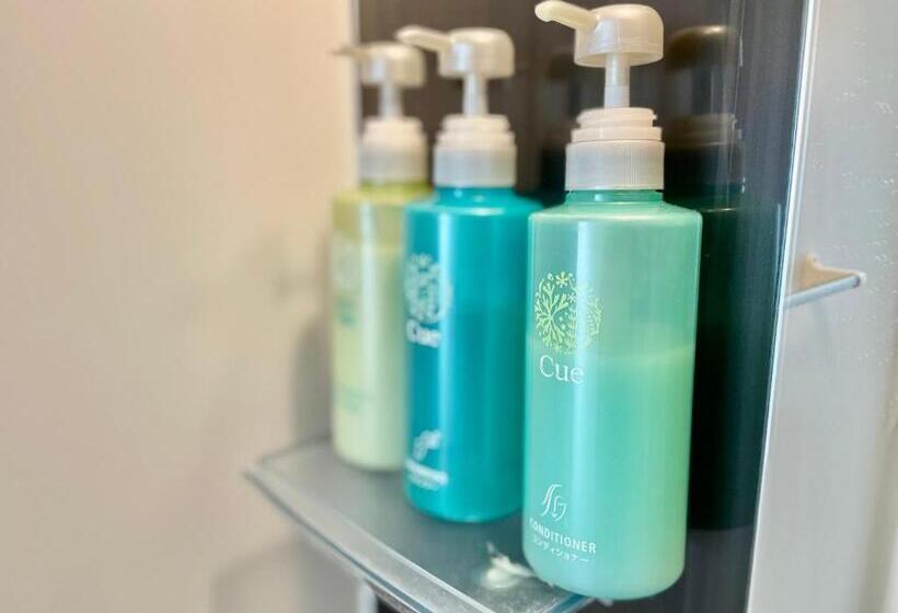 חדר משפחתי, Umizola