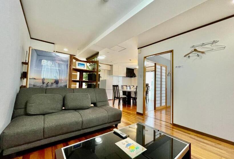 חדר משפחתי, Umizola