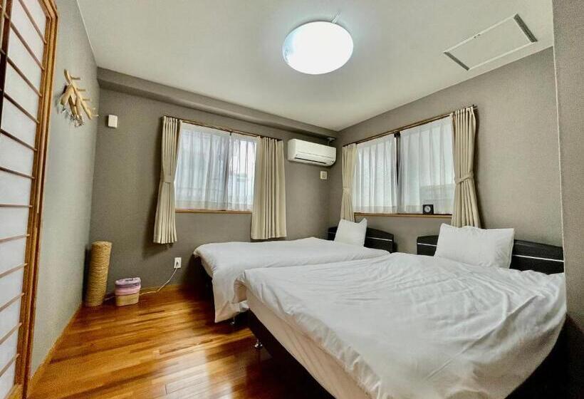 חדר משפחתי, Umizola