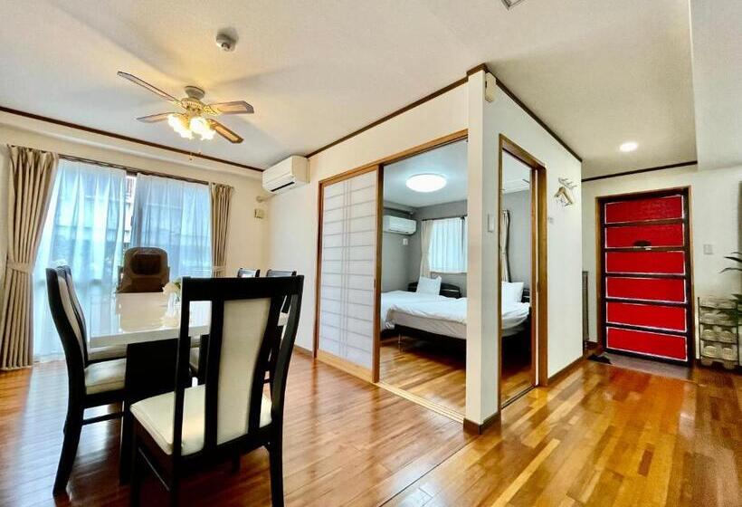 חדר משפחתי, Umizola