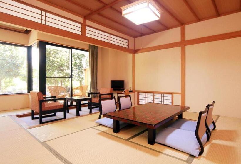 Семейный Номер Вид на Сад, Yanagiya