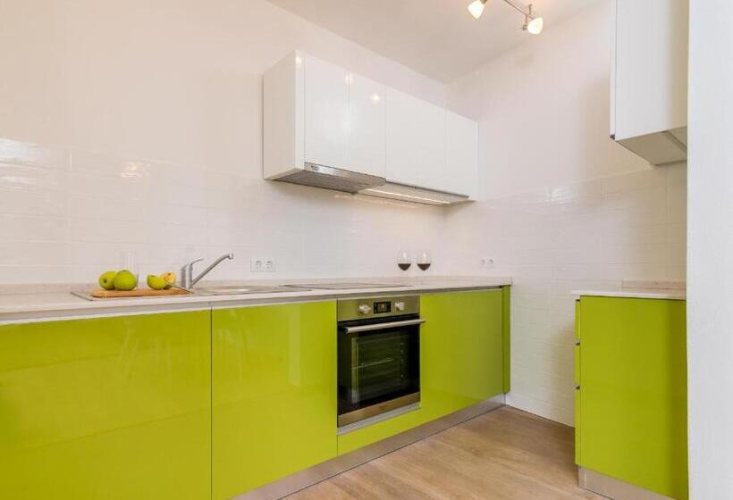 Полулюкс, Casa Nicolae Luxury Suites