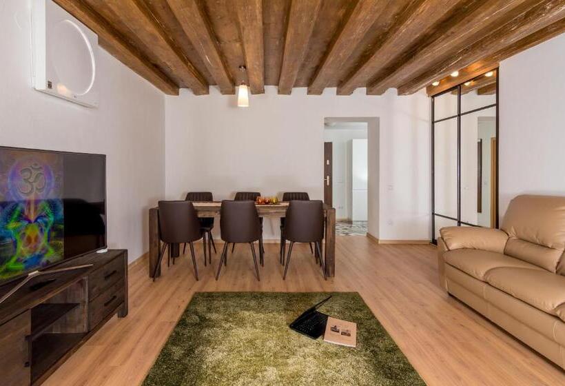 Люкс Повышенной Комфортности, Casa Nicolae Luxury Suites