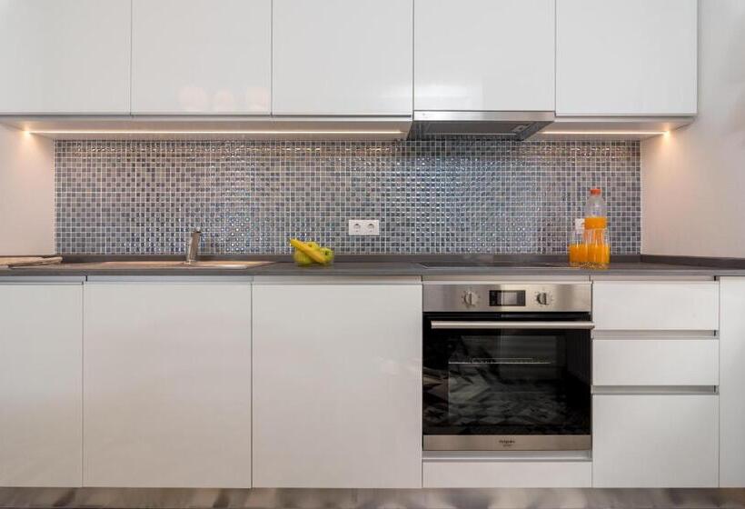 Люкс Повышенной Комфортности, Casa Nicolae Luxury Suites