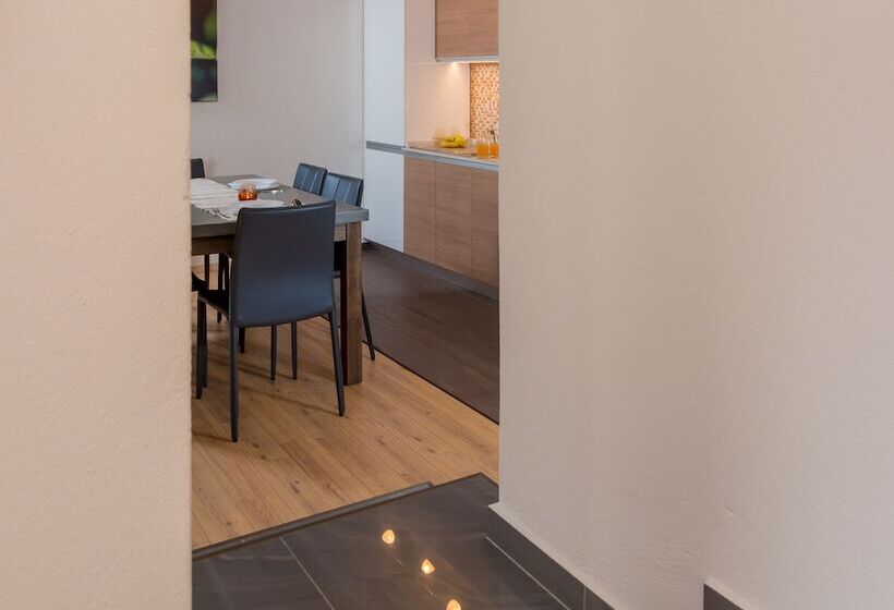 Люкс Повышенной Комфортности, Casa Nicolae Luxury Suites