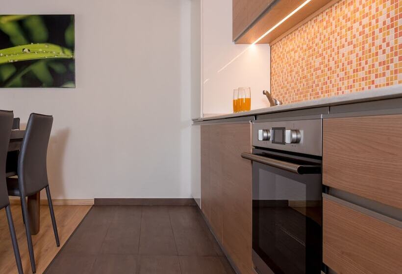 Люкс Повышенной Комфортности, Casa Nicolae Luxury Suites