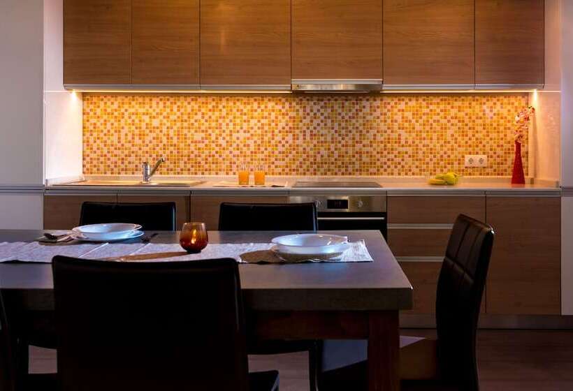 Люкс Повышенной Комфортности, Casa Nicolae Luxury Suites