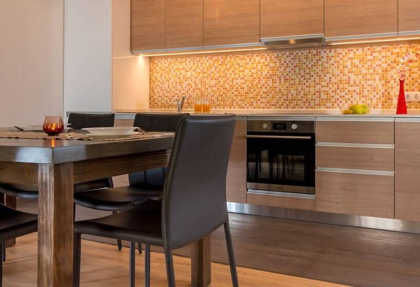 Люкс Повышенной Комфортности, Casa Nicolae Luxury Suites