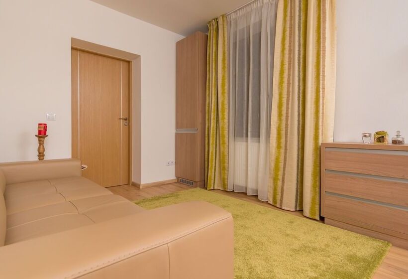 Полулюкс, Casa Nicolae Luxury Suites