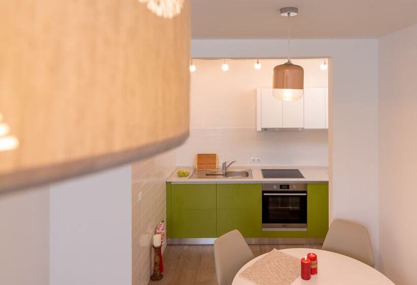 Полулюкс, Casa Nicolae Luxury Suites