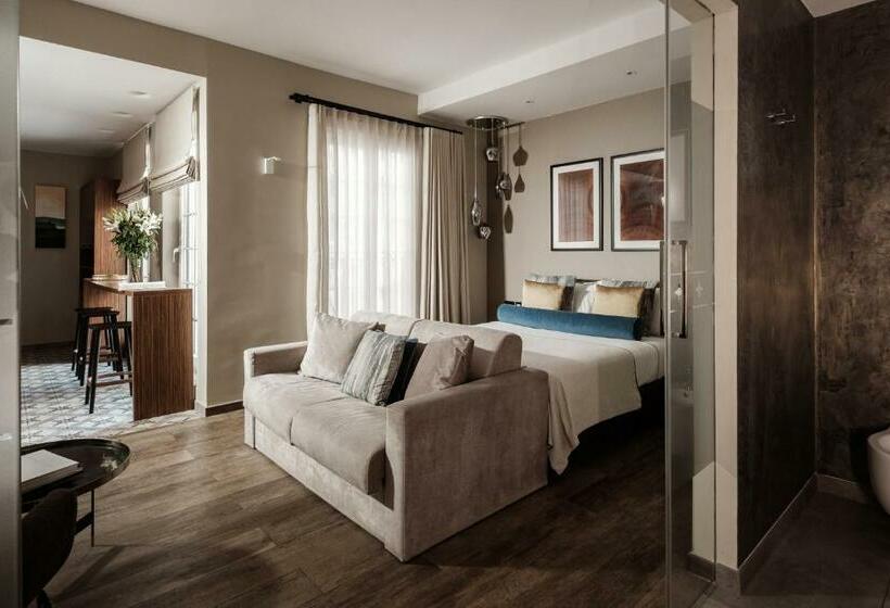 سوییت لوکس, 1926 Le Parisot Boutique Suites