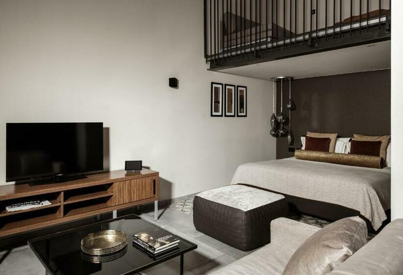 سوییت لوکس, 1926 Le Parisot Boutique Suites