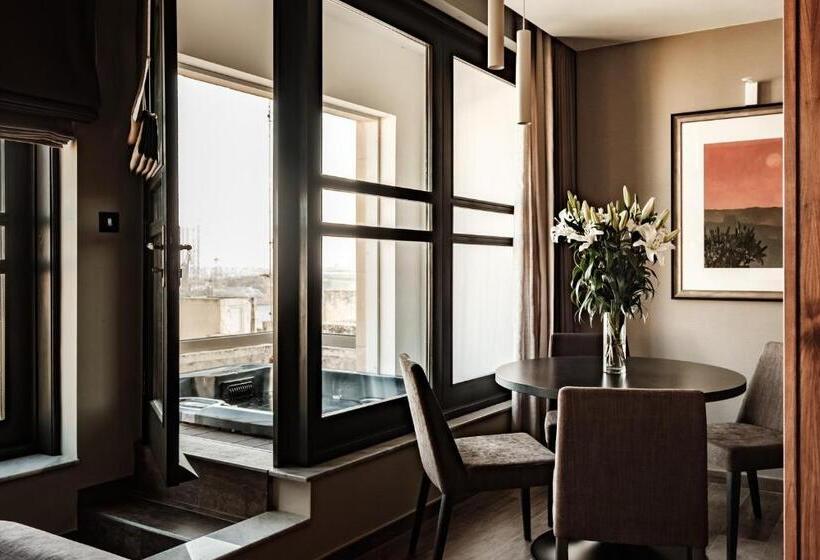 سوئیت پنت هاوس, 1926 Le Parisot Boutique Suites