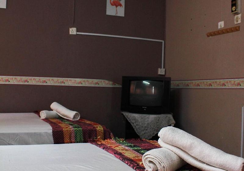 غرفة ديلوكس رباعية, Sun Golden Inn