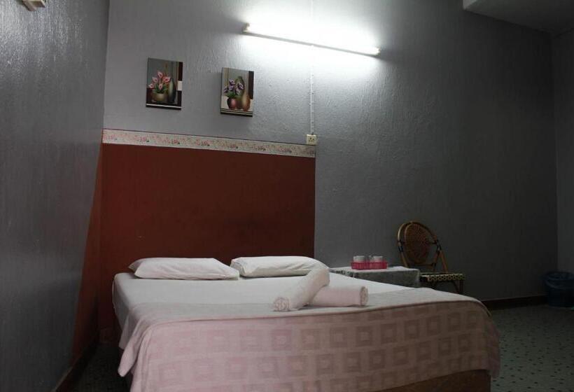 디럭스 룸, Sun Golden Inn