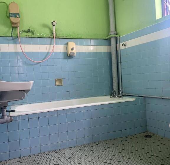 디럭스 룸, Sun Golden Inn