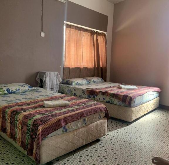 디럭스 트리플 룸, Sun Golden Inn