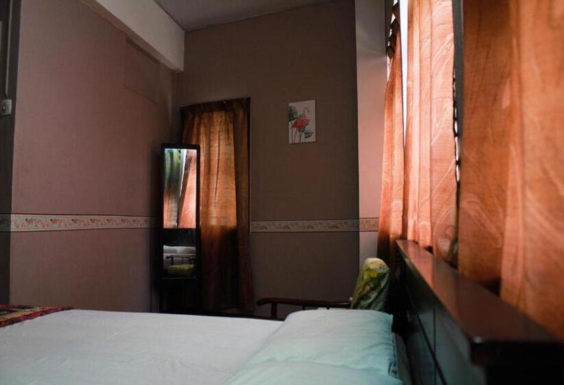Четырехместный Номер Deluxe, Sun Golden Inn
