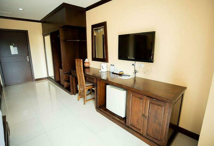 اتاق استاندارد با بالکن, The Ld Pattaya