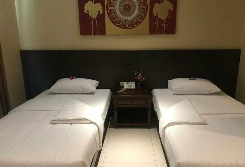 اتاق استاندارد با بالکن, The Ld Pattaya