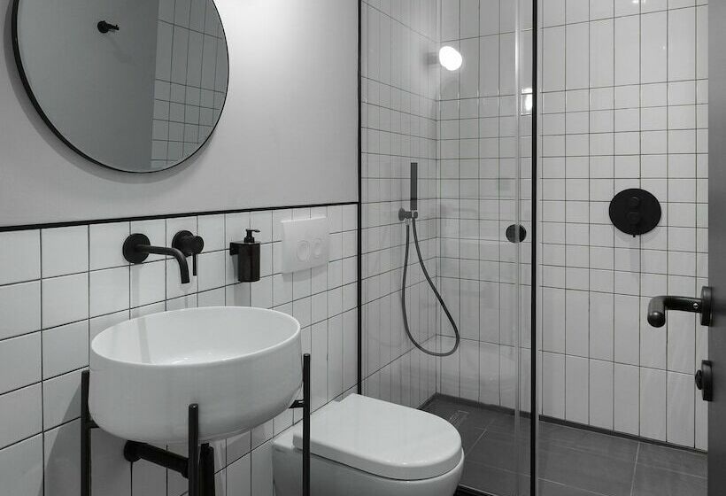 Chambre Standard, The Modernist Thessaloniki