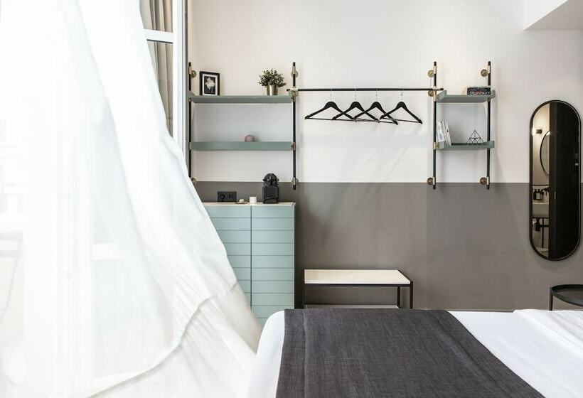 Chambre Standard, The Modernist Thessaloniki