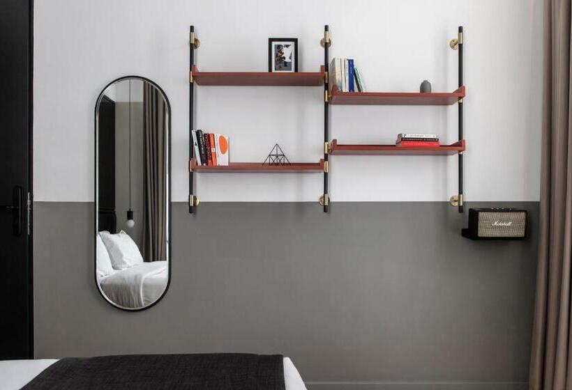 Chambre Supérieure, The Modernist Thessaloniki