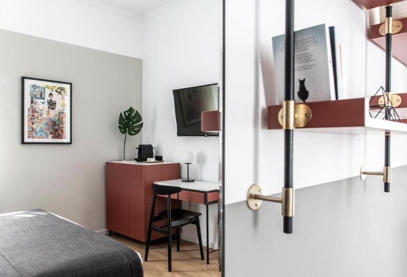 Chambre Supérieure, The Modernist Thessaloniki