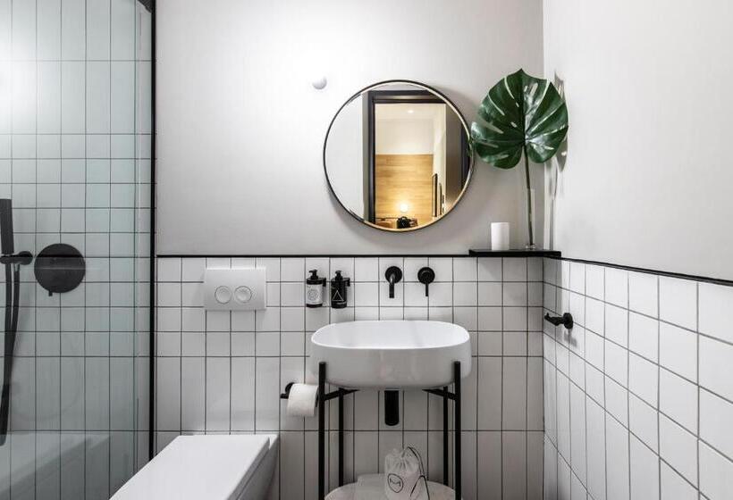 Chambre Deluxe, The Modernist Thessaloniki