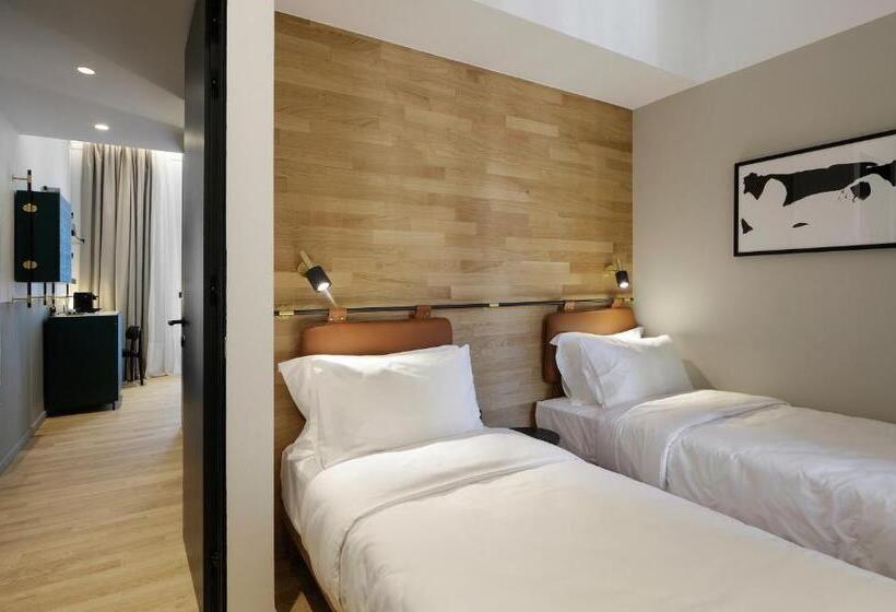 Chambre Familiale, The Modernist Thessaloniki