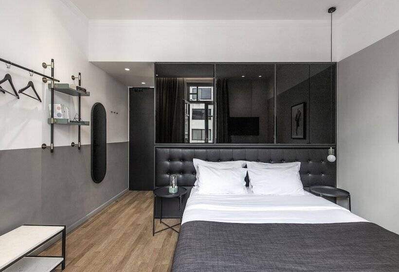 Chambre Standard, The Modernist Thessaloniki