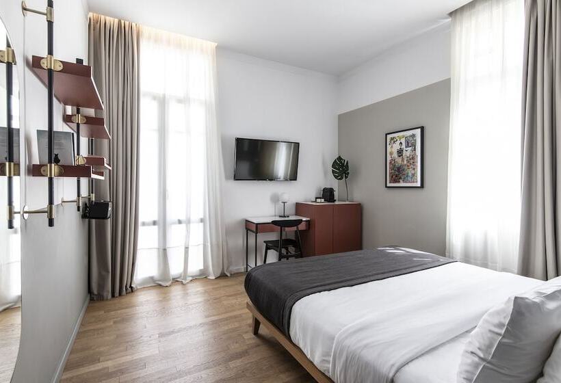 Chambre Supérieure, The Modernist Thessaloniki