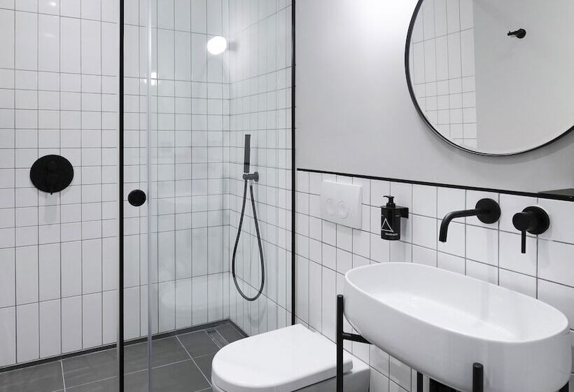 Chambre Supérieure, The Modernist Thessaloniki